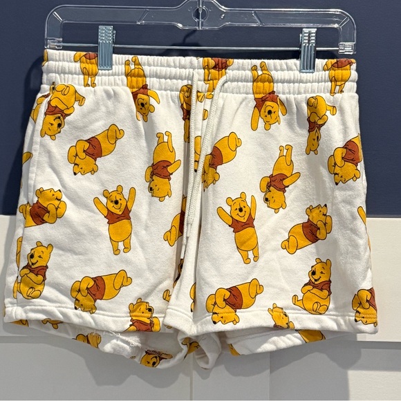 Disney Pants - Disney Winnie the Pooh White fleece lined lounge shorts Size M